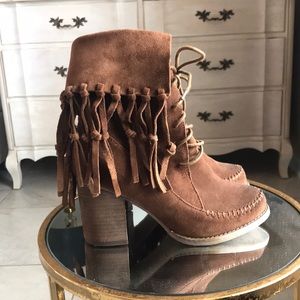 Sbicca tie up tassel boots